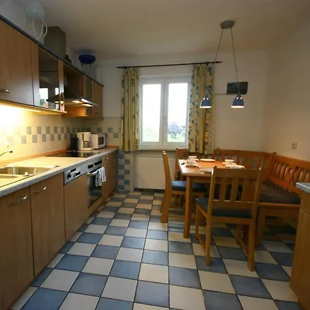 Ferienwohnung Enzinger شقة *